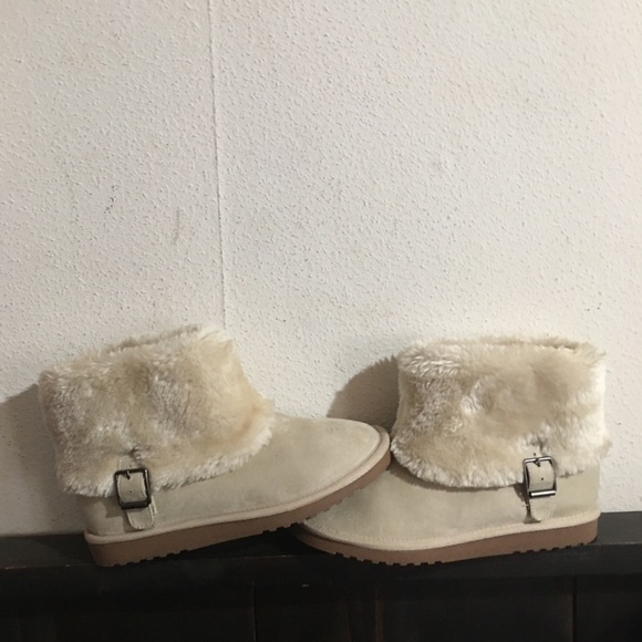 💚 BOGO Joe Boxer Cream Slip On Ankle Winter Boots: Size 7 - Picture 1 of 11